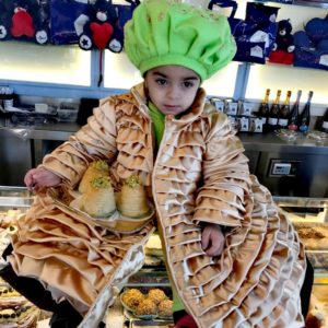 La Sfogliatella Diventa Un Abito Di Carnevale