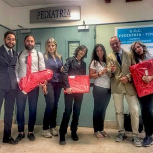 All’ospedale Umberto I Di Nocera 15 “colleghi Di Lavoro” Regalano Sorrisi Ai Bambini Ricoverati